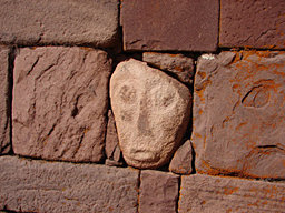 Dtail dans un temple de Tiwanaku : Photos d'Hlne et Romain Dautais
